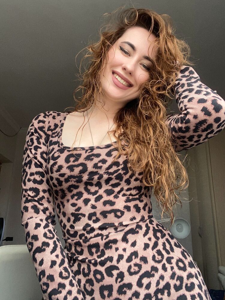  48066028  Vladislava, 30 ,    --