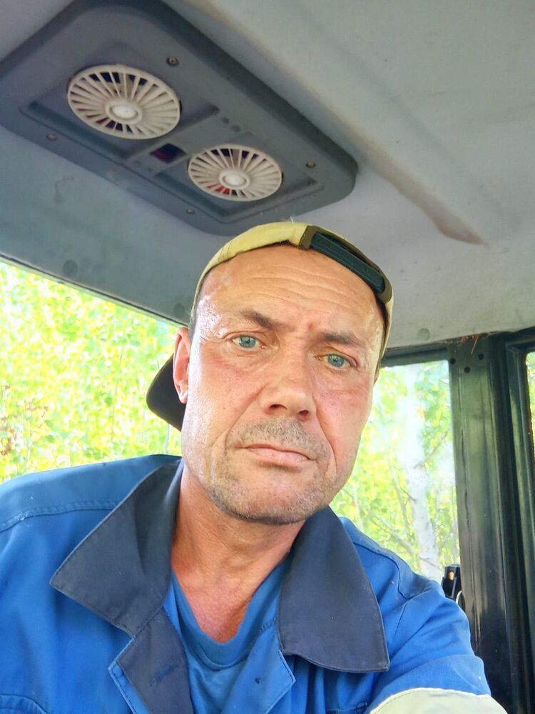  54694708  Aleks, 50 ,    