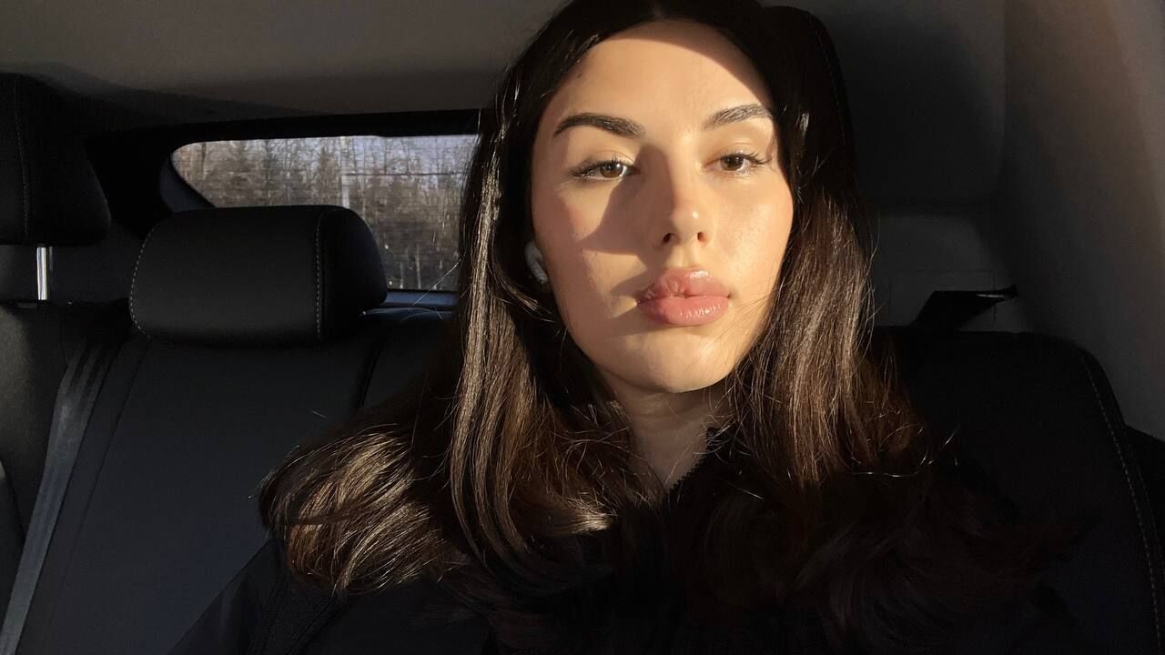 ,   Milana, 27 ,   ,   