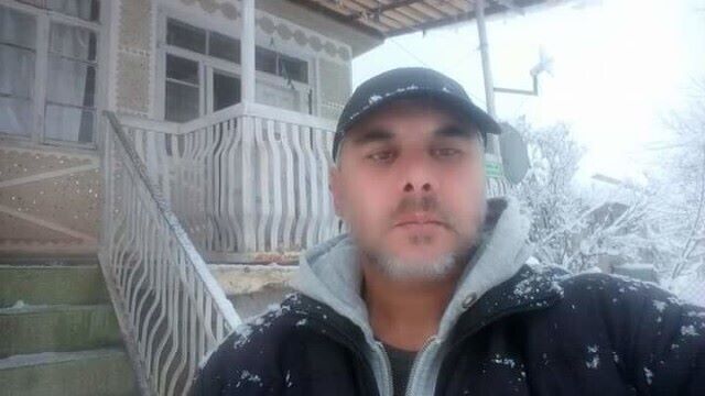  21008638  David, 49 ,    