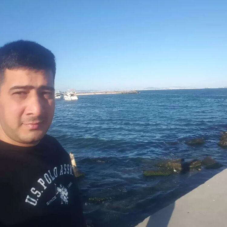  ,   Emir, 28 ,   ,   