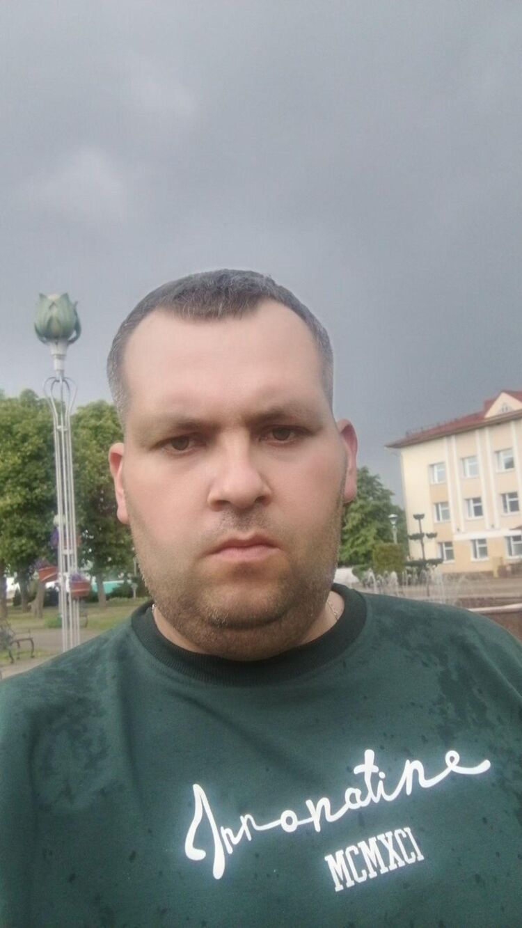  47583568  , 33 ,    