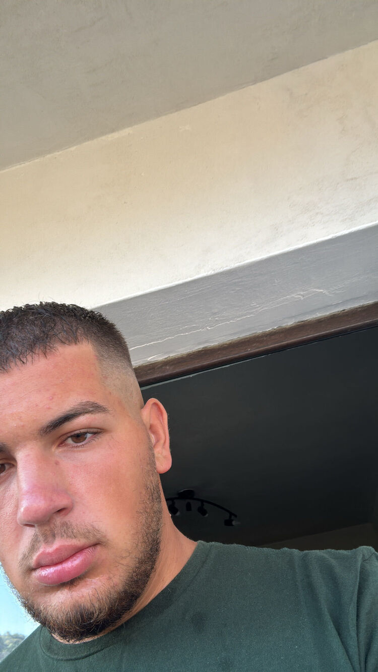  53704748  Nikolai, 24 ,    