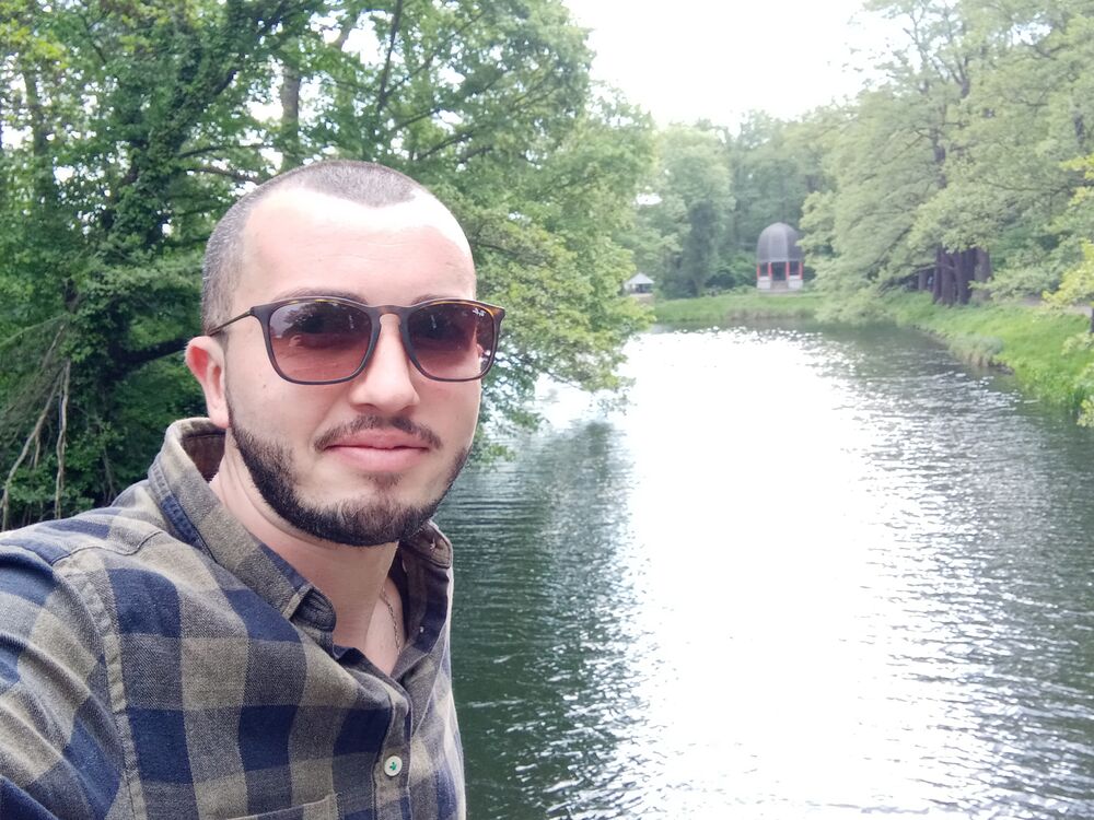  ,   Adam, 34 ,   ,   , c , 