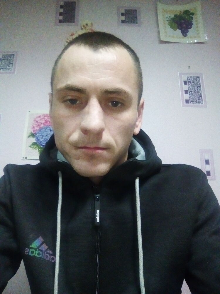  40388628  Igor, 31 ,    