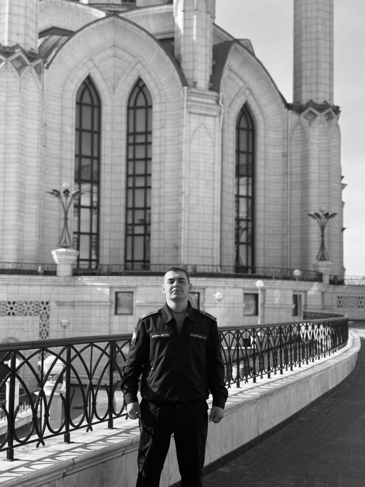  ,   Ivan, 19 ,   ,   