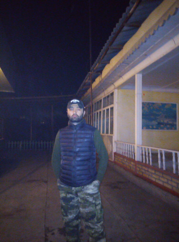  ,   Rasul, 37 ,     , c 