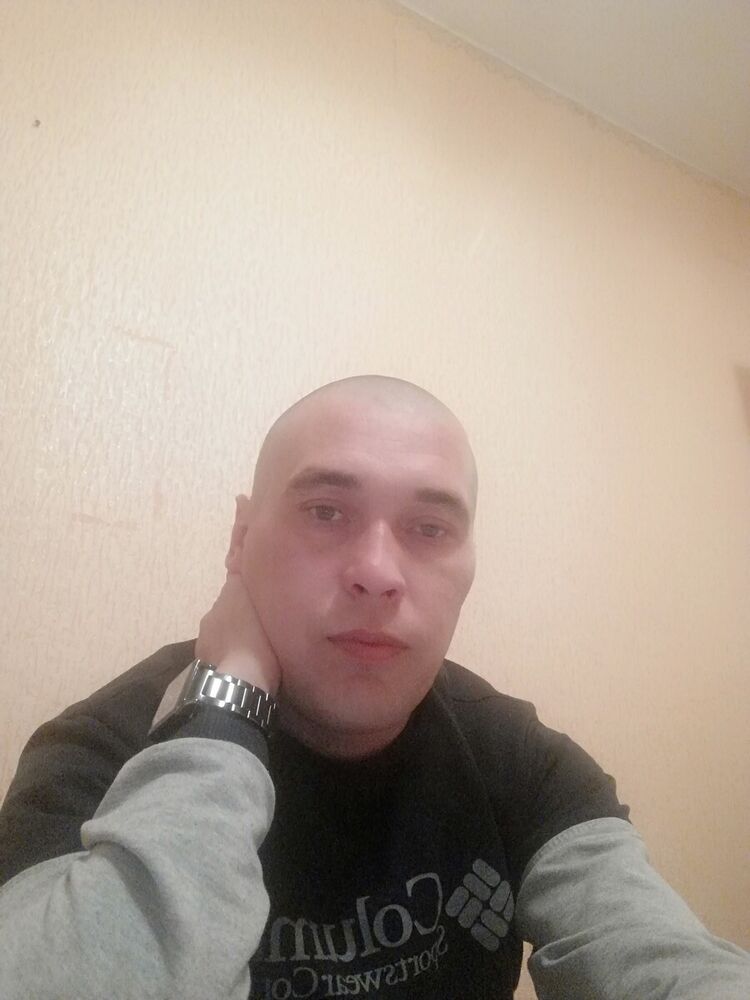  21588328  Nikolay, 39 ,    
