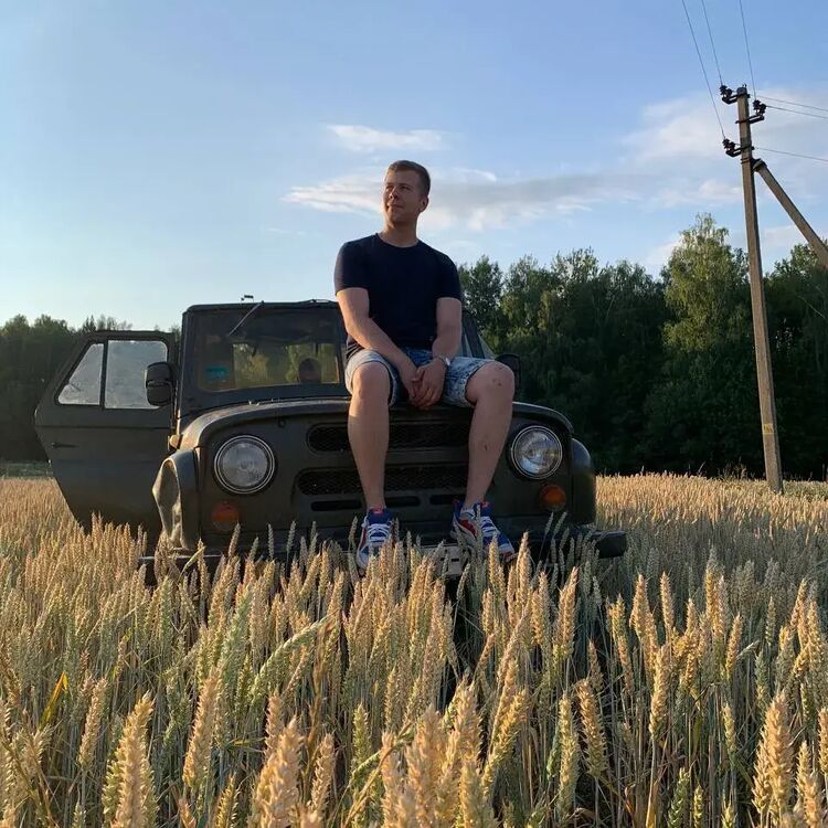 37057518  , 23 ,    