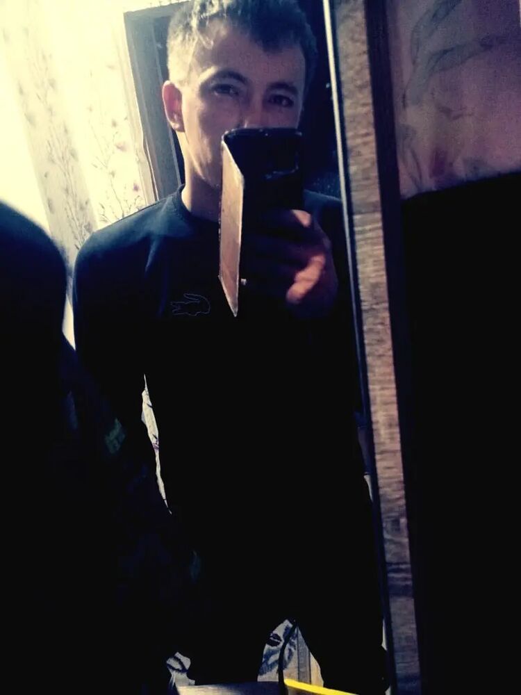  43558118  Davlet, 28 ,    