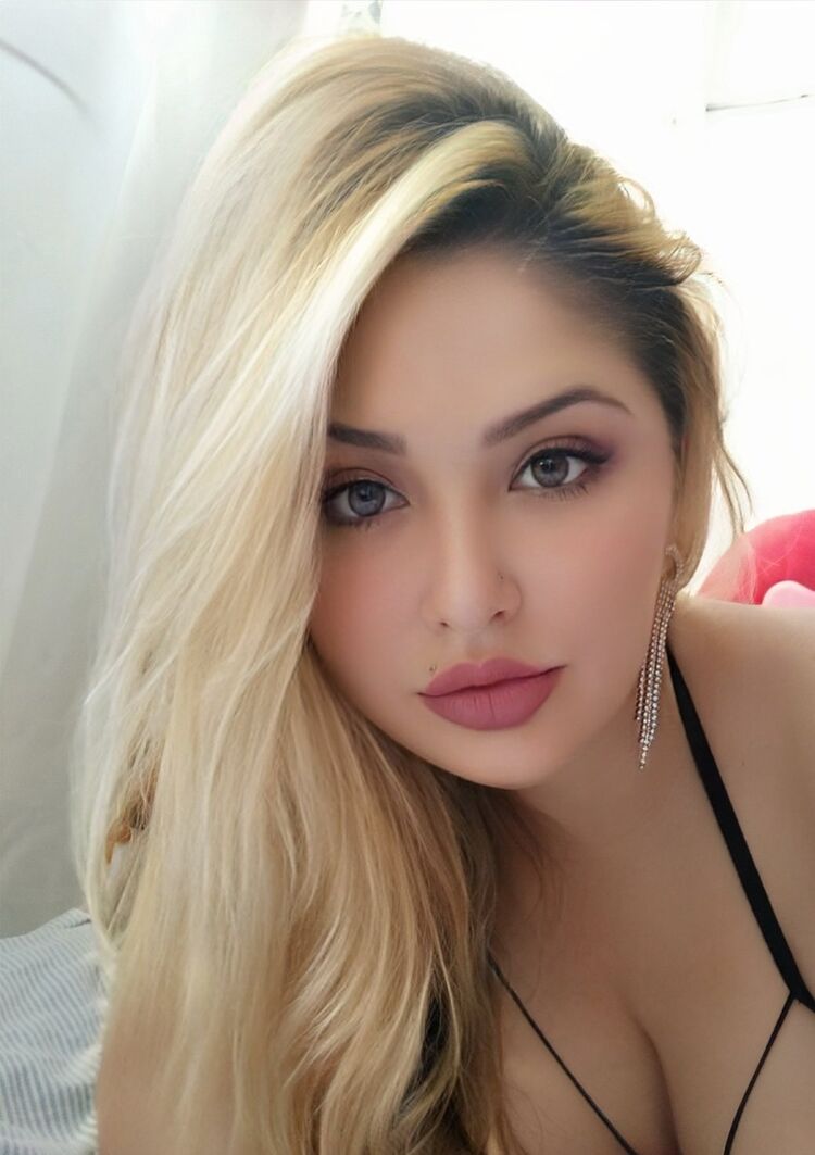  ,   Anna, 32 ,   ,   