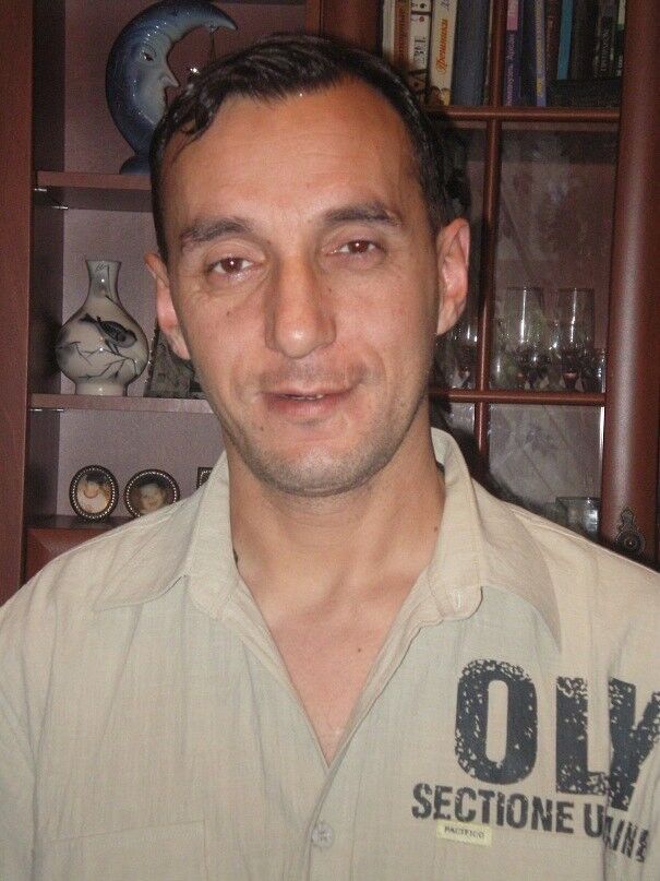   ,   Artur, 55 ,   ,   , c 