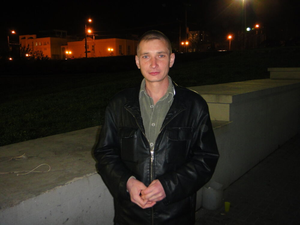  8935778  Dmitriy, 45 ,    