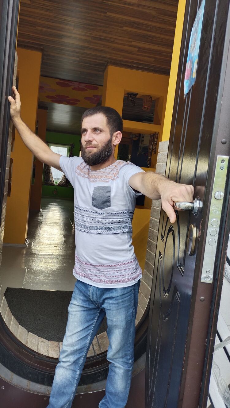  31528778  Ravshan, 36 ,    