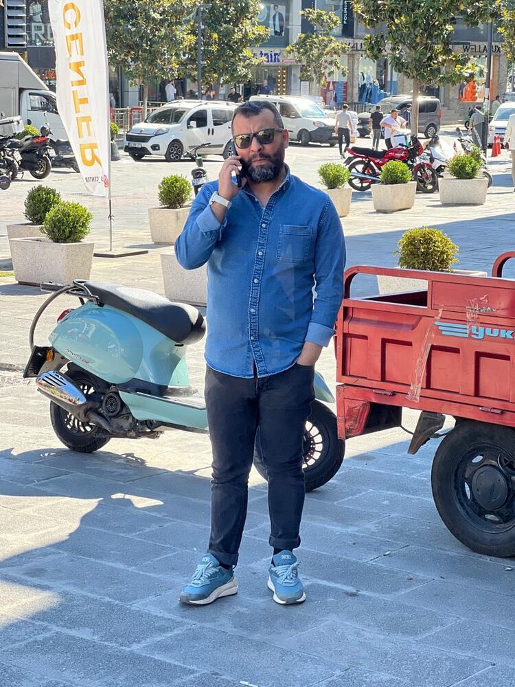  47963258  Miha, 41 ,    