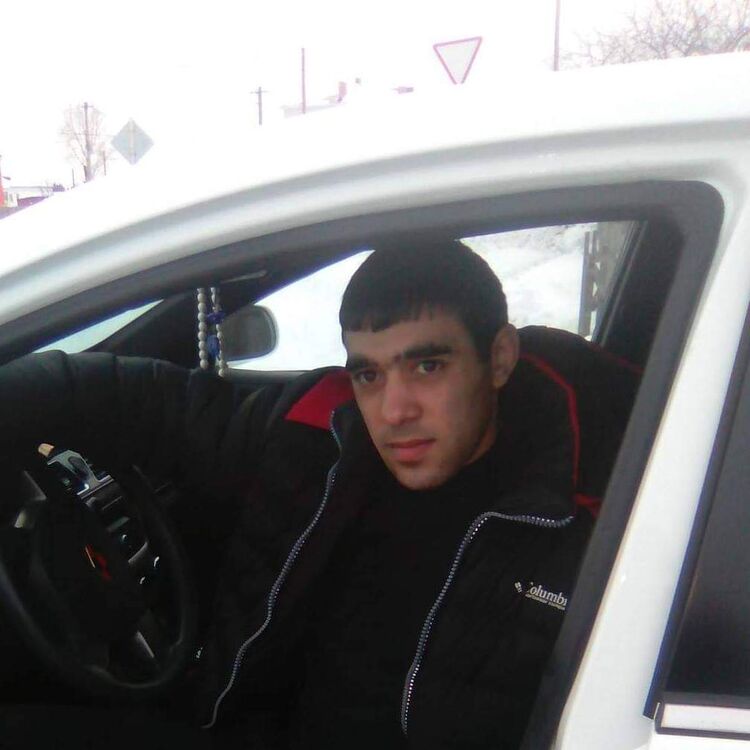  49648668  Yervand, 30 ,    