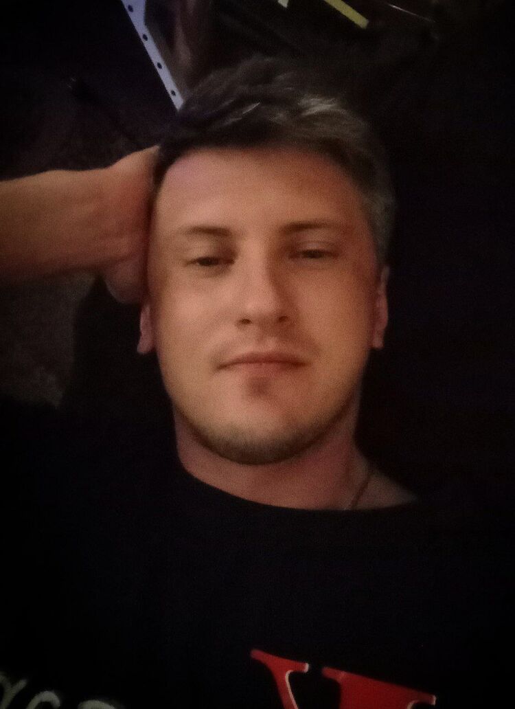  53606378  Yurij, 32 ,    