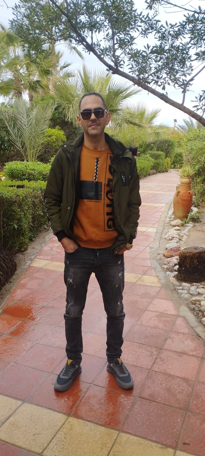  ,   Ahmed, 42 ,   ,   
