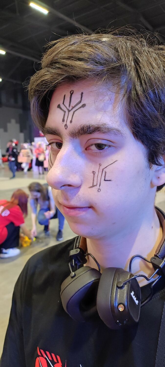  52880938  , 21 ,    