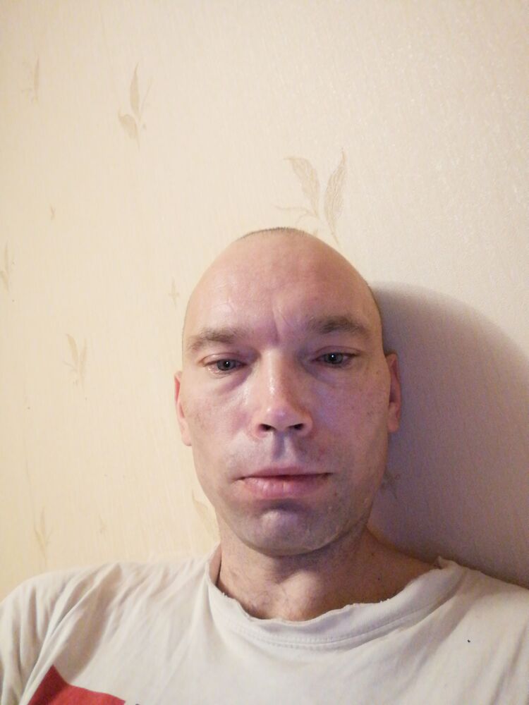  ,   Andrej, 40 ,   ,   
