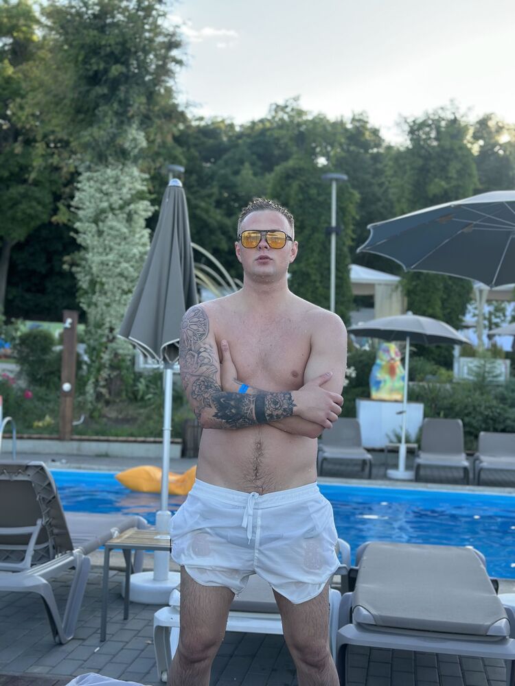  52714258  , 24 ,    Alamo