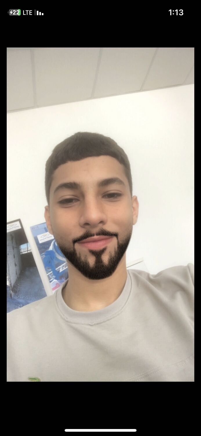  52897868  Mohamed, 18 ,    