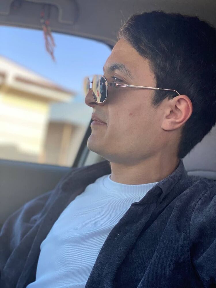  44245458  Diyorbek, 24 ,     