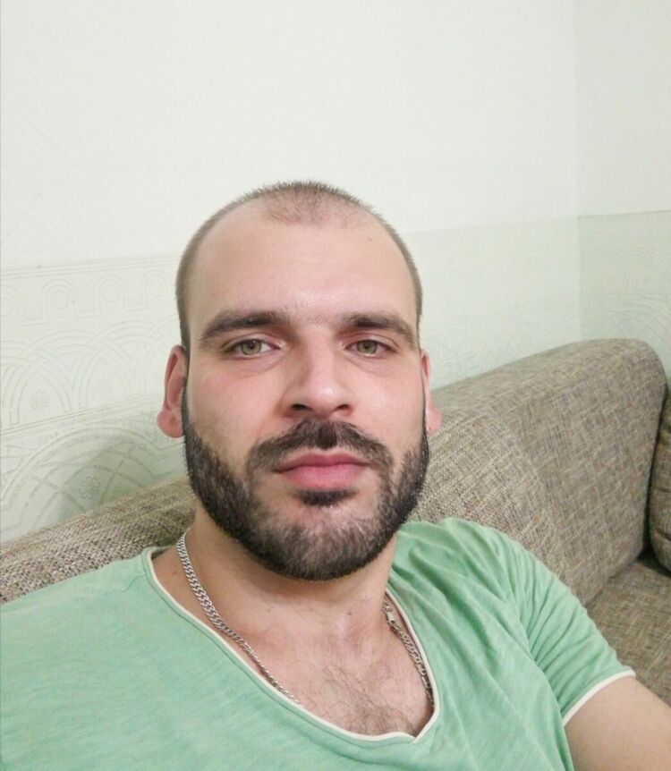  22057948  , 32 ,    