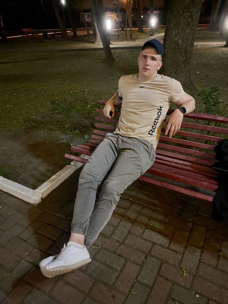  ,   Denis, 23 ,   ,   , c 