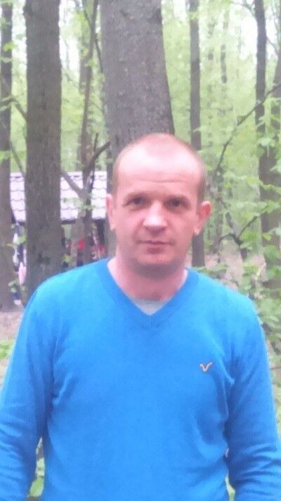  ,   Ruslan, 46 ,   ,   , c 