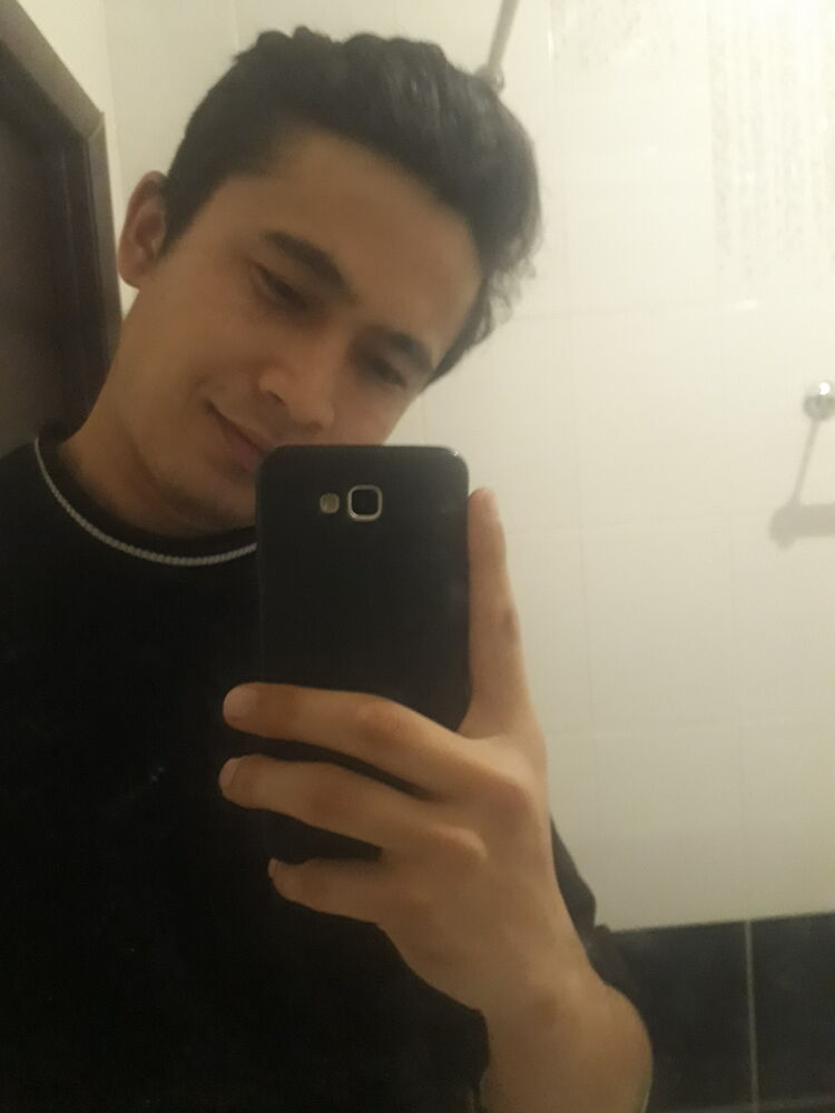  32694838  Oybek, 25 ,    