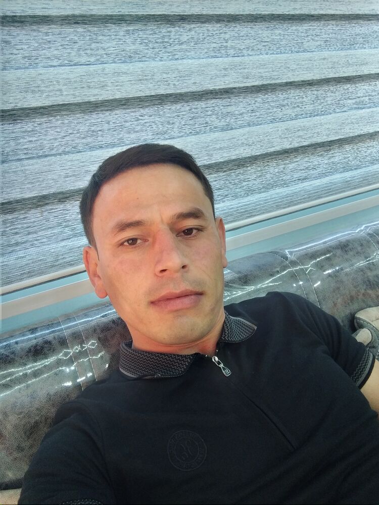  26714158  Alik, 32 ,    