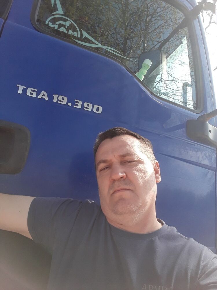  16588278  , 52 ,    