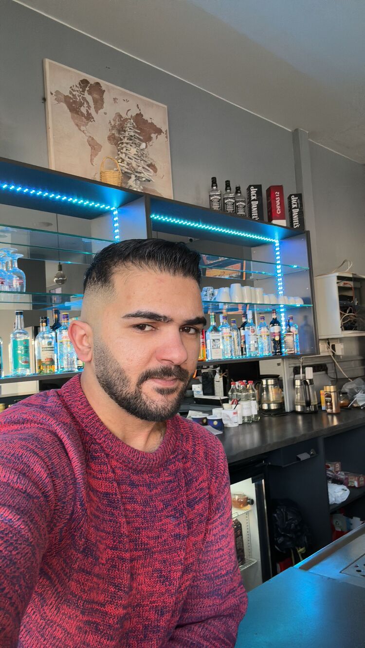  46564568  Halim, 30 ,    