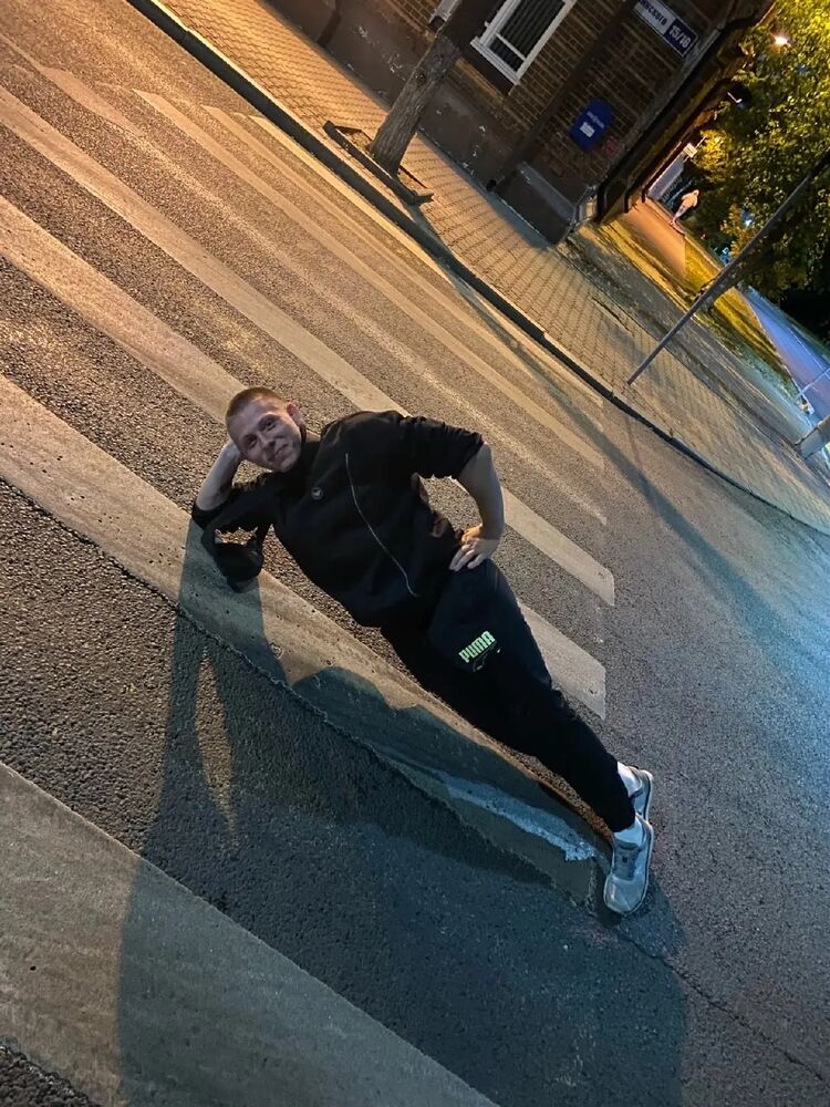  32559318  , 23 ,    