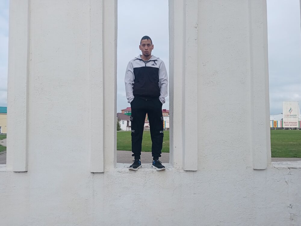  26195268  Rustam, 36 ,    