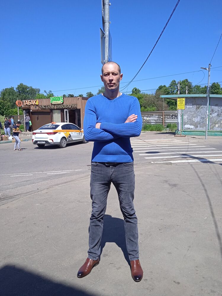  ,   Slava, 38 ,   ,   