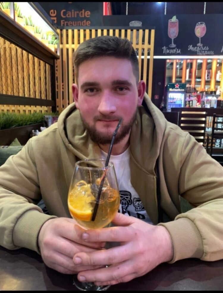  50520408  Vadim, 23 ,    