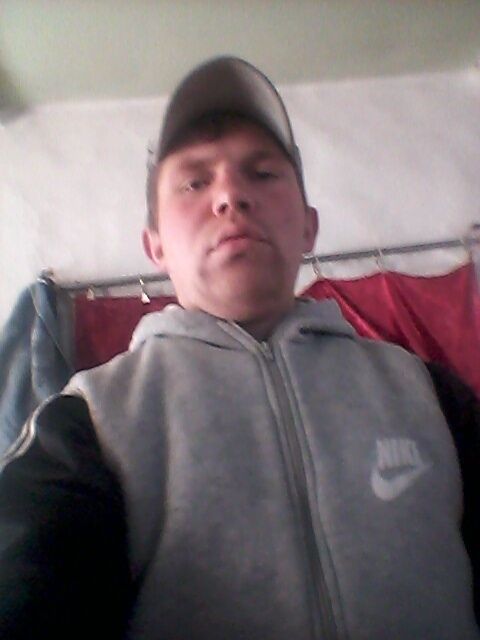  43887328  Volk, 39 ,    