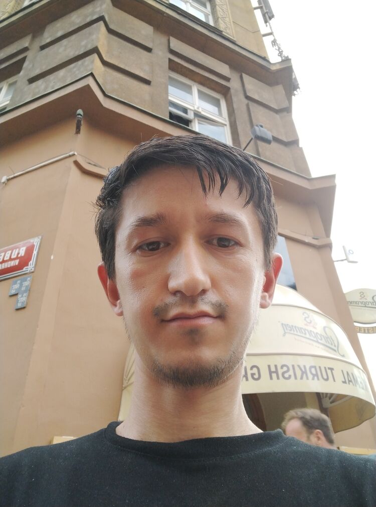  28921078  Otabek, 30 ,    Praha