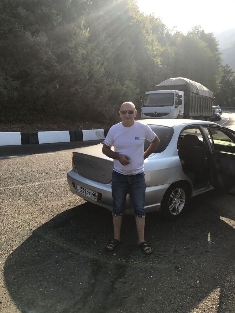  10766688  Artak, 49 ,    