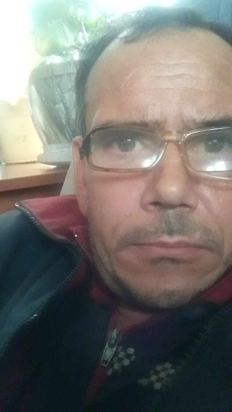  29912368  Vladimer, 47 ,    
