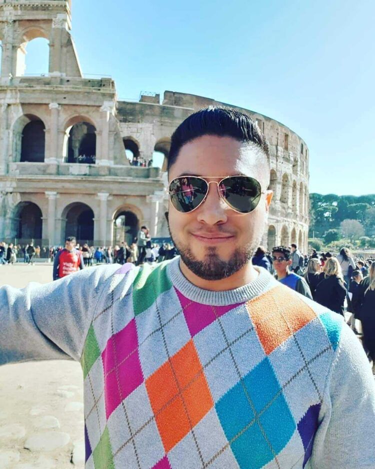  53534078  Luis, 33 ,    -