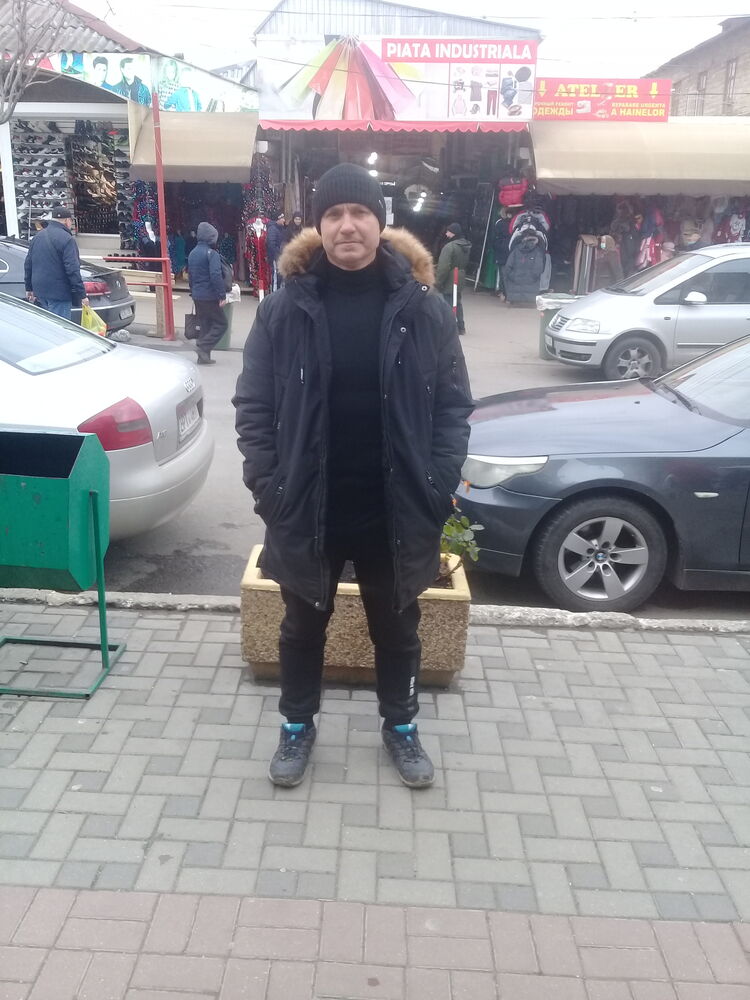  ,   Ruslan, 51 ,   ,   , c 