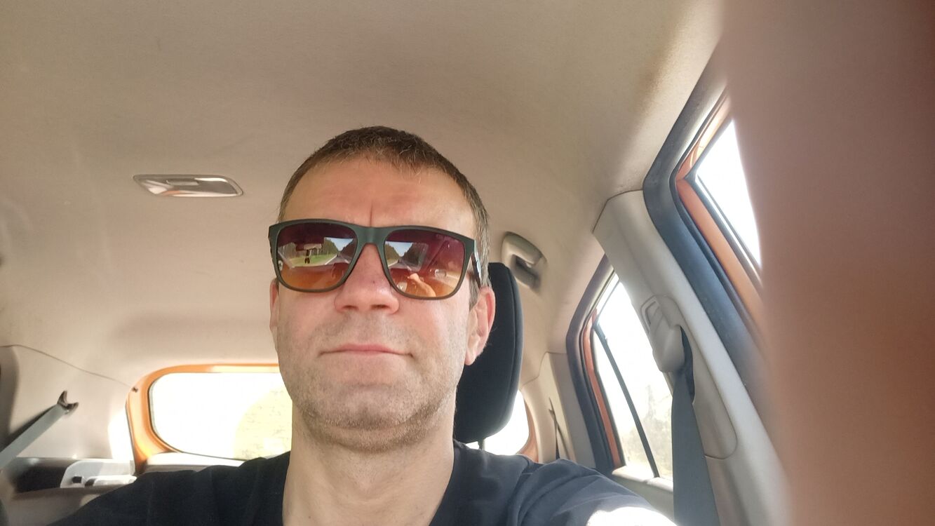  27417378  Vlad, 47 ,    