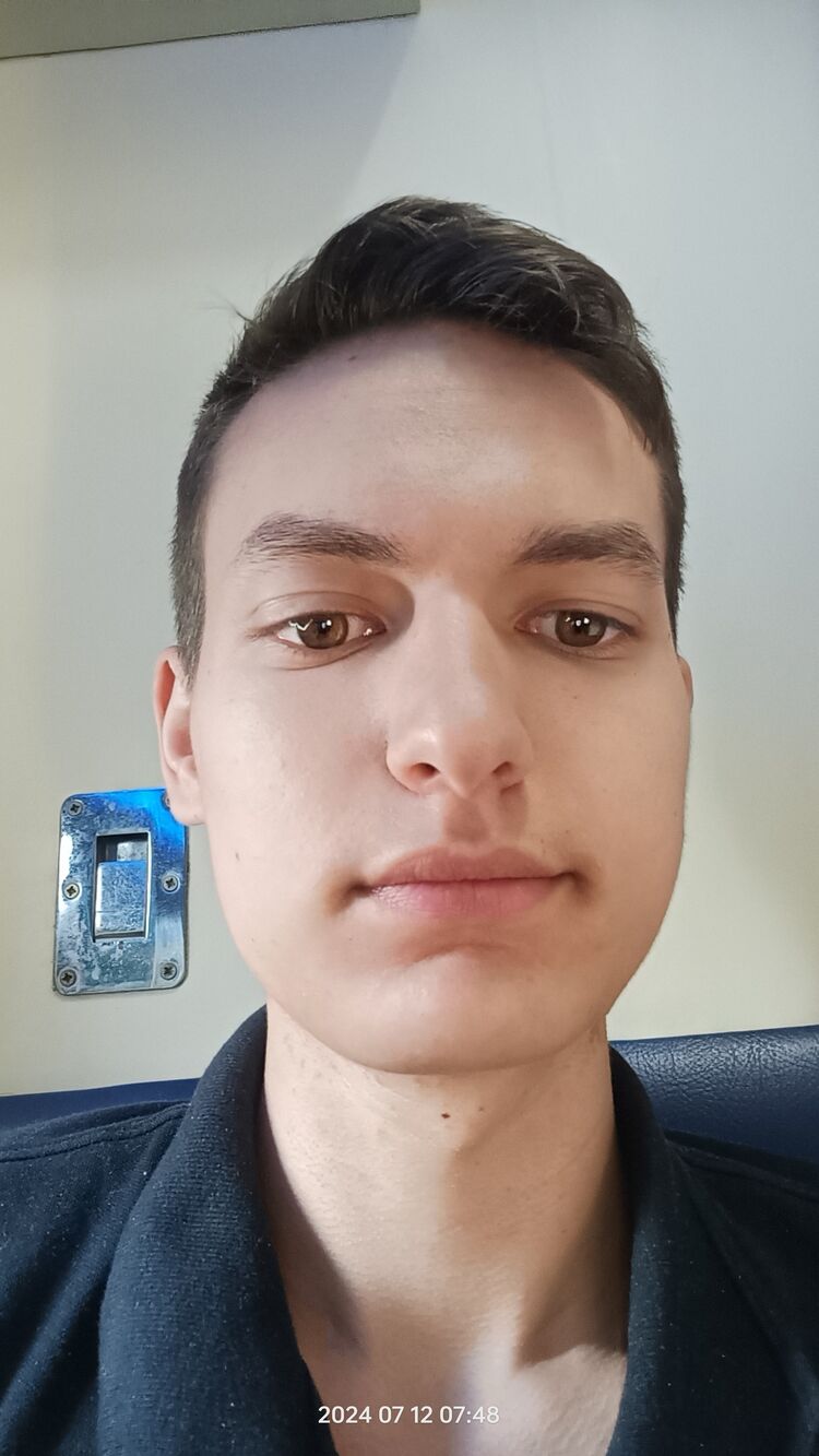  44570238  , 20 ,    
