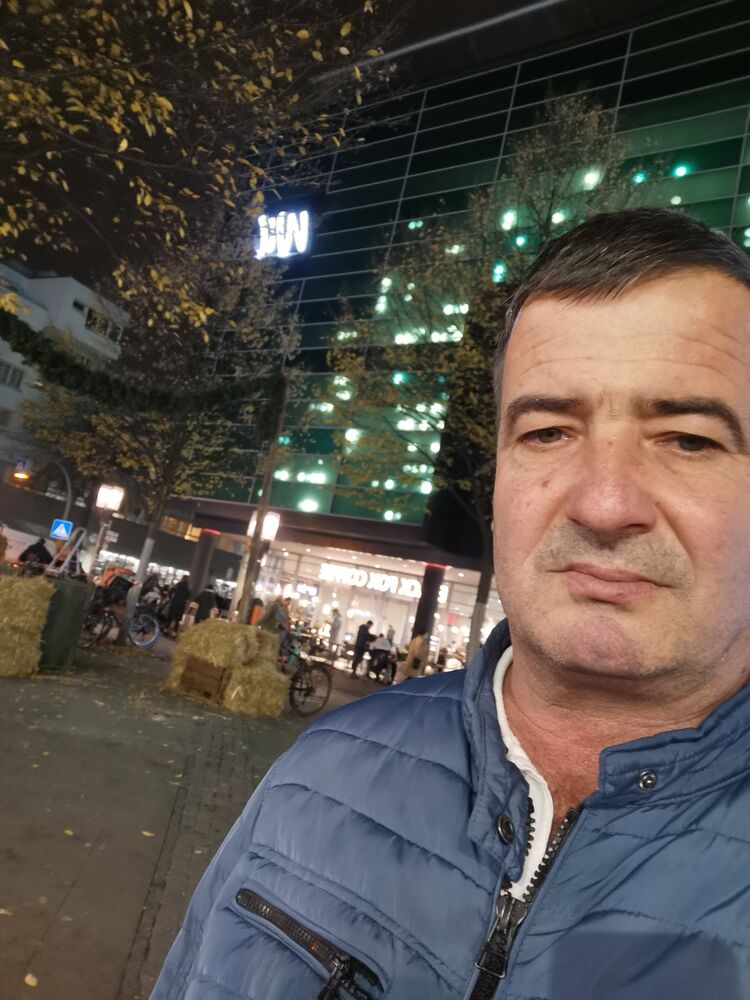  ,   Enko, 44 ,   ,   