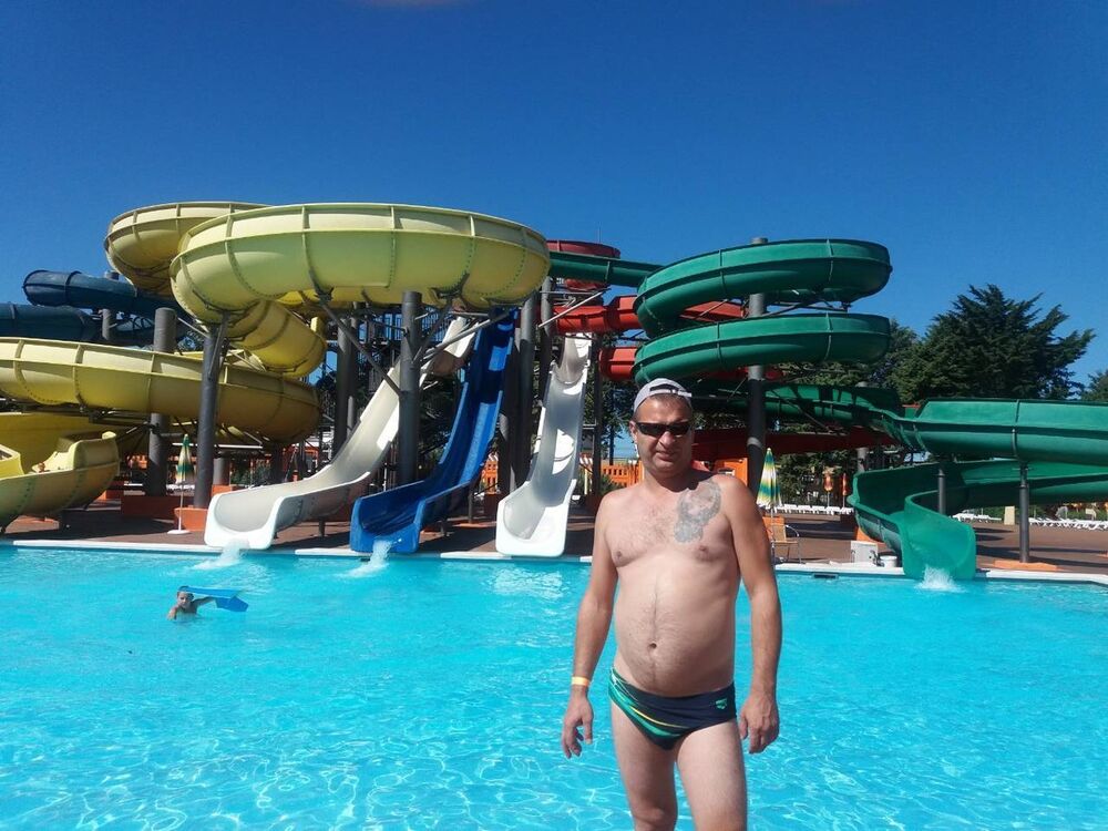  13351758  Nikolay, 46 ,    