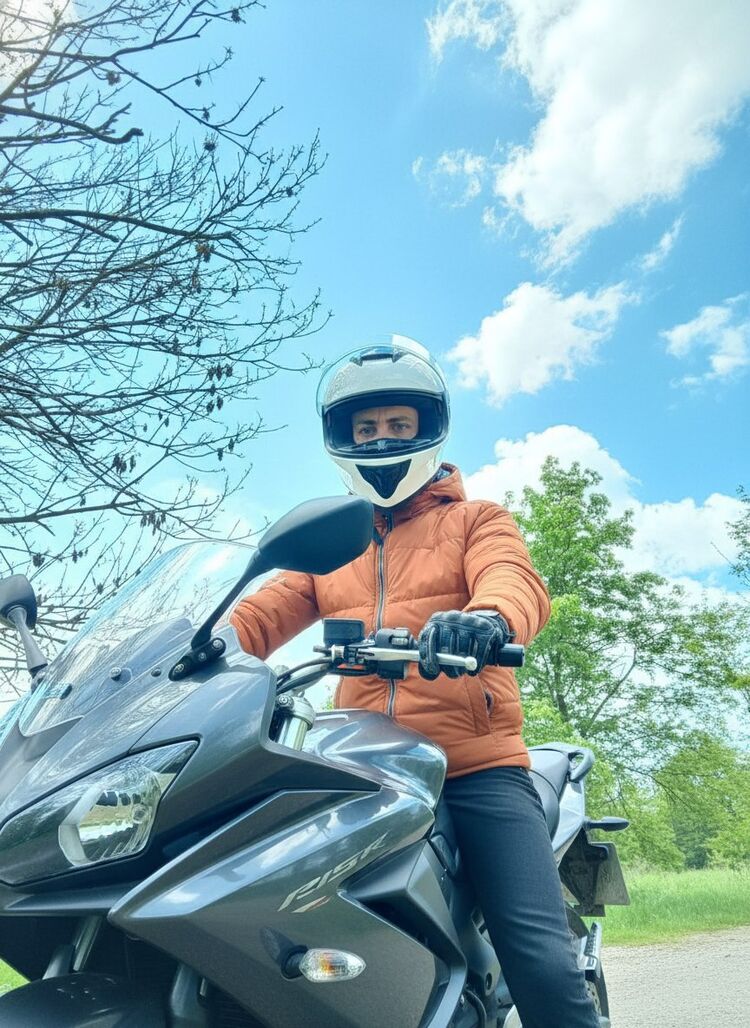  54136778  Vladimir, 26 ,    -