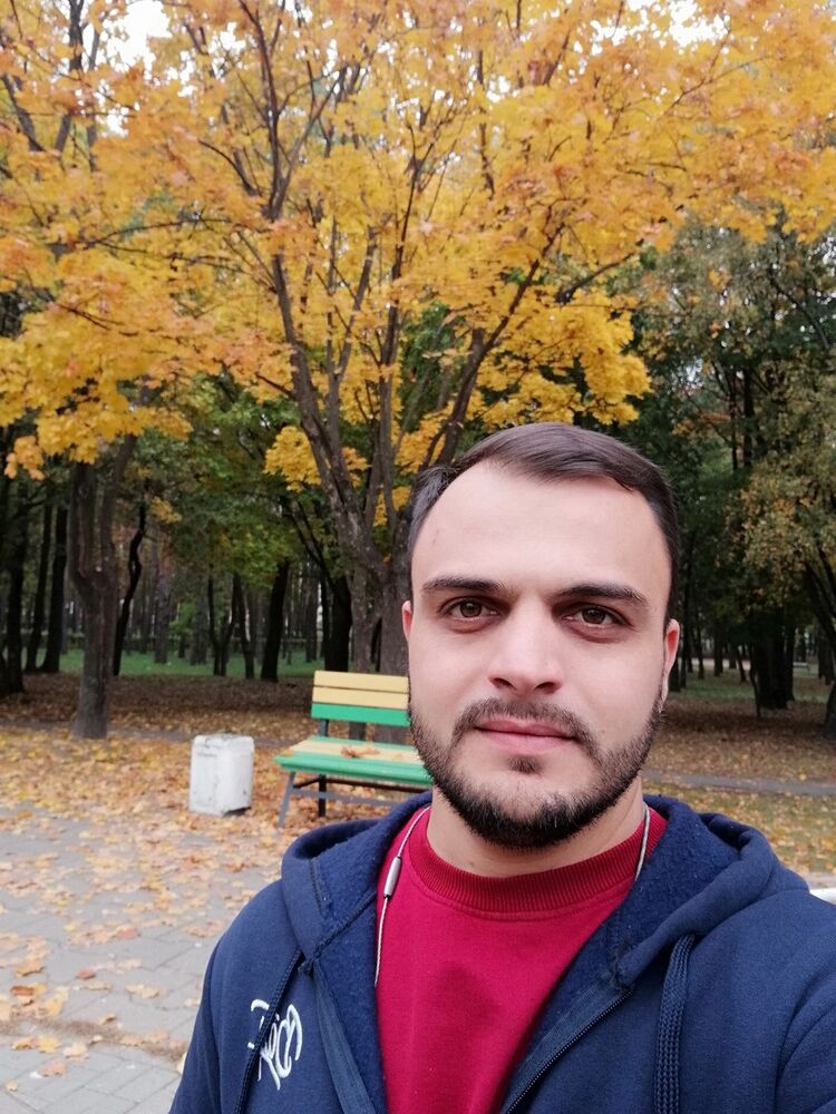 ,   Tigran, 37 ,  
